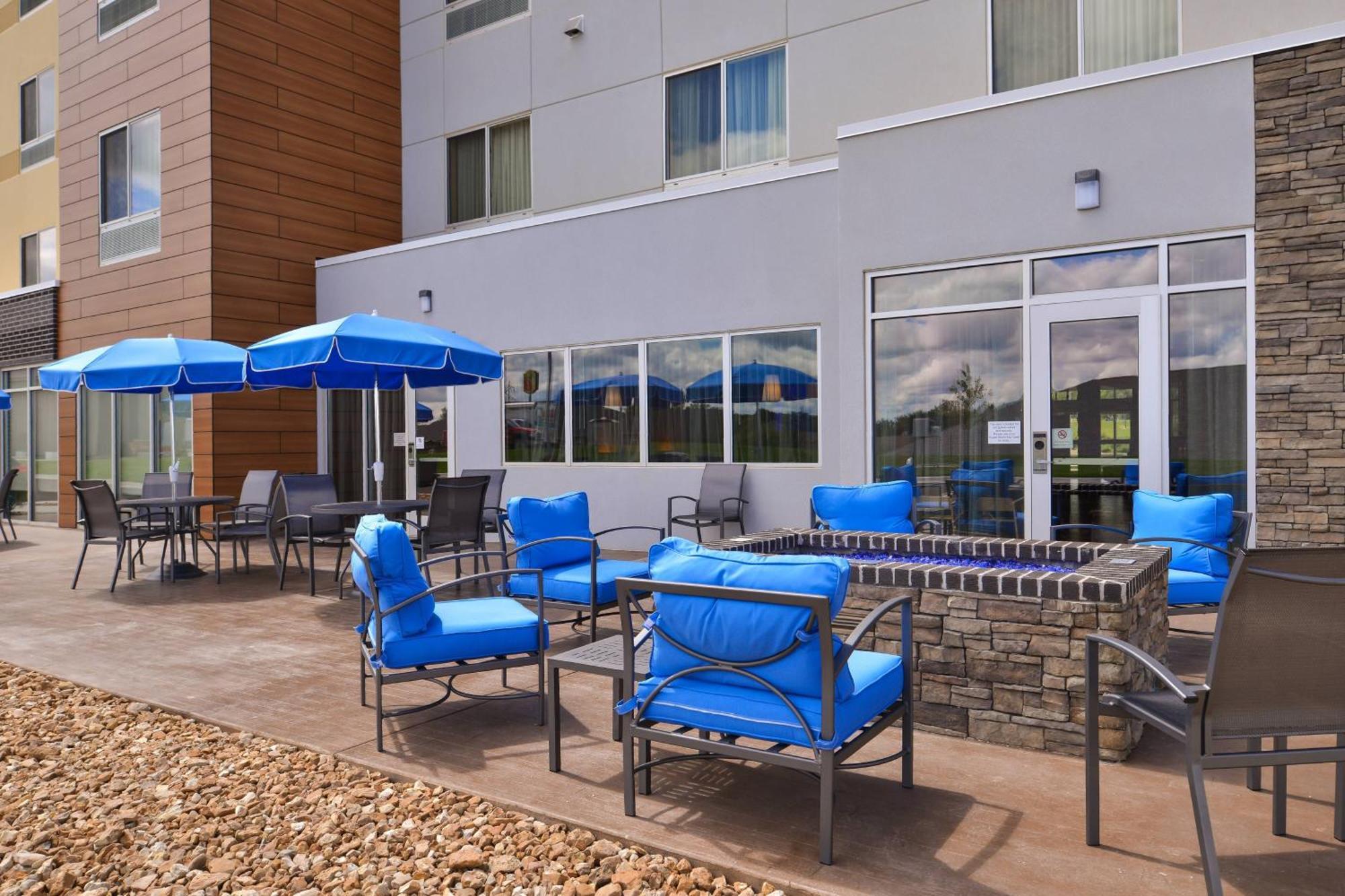 Fairfield Inn & Suites By Marriott Warrensburg Extérieur photo